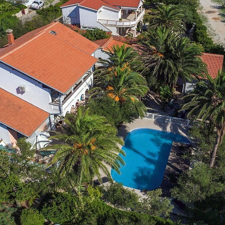 Beach Boy & Pool Girl Apartments Vir Zewnętrze zdjęcie