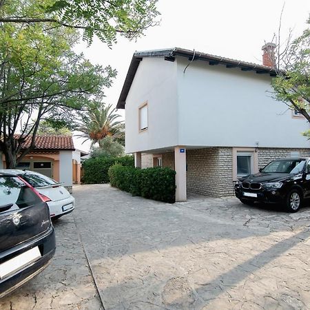 Beach Boy & Pool Girl Apartments Vir Zewnętrze zdjęcie