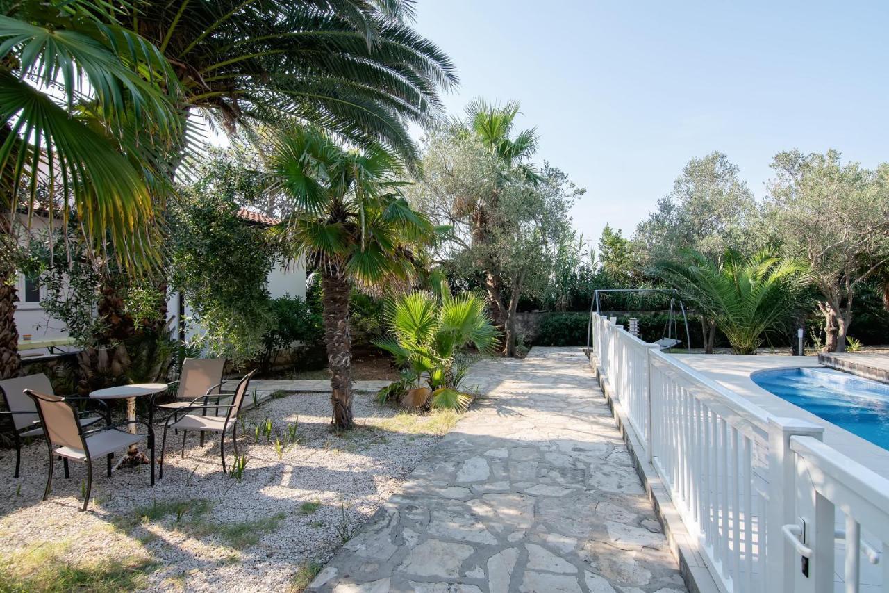 Beach Boy & Pool Girl Apartments Vir Zewnętrze zdjęcie